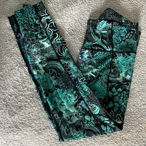 EUC  Fast and Free Tight